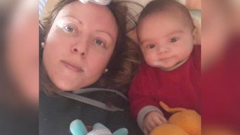 Romina y su bebé 01.jpg