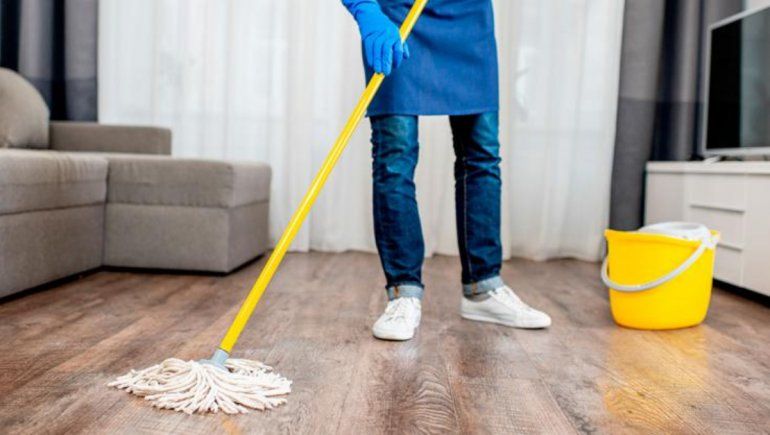 Las mujeres dedican 8 días del mes a tareas domésticas que no se pagan