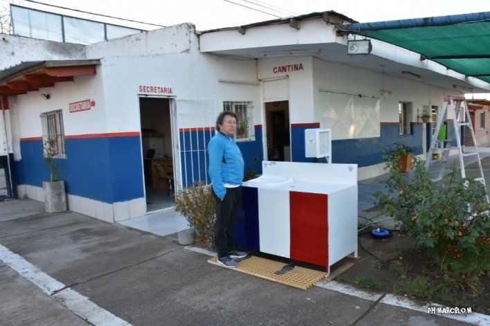 Video: la novedosa máquina de desinfección que compró Atlético Neuquén
