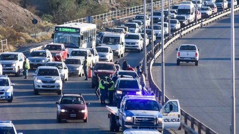 El tráfico diario por la  Ruta 7 es un infierno