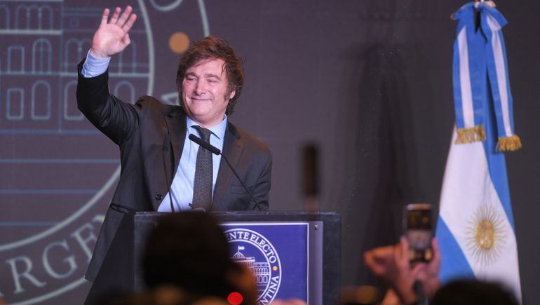 Javier Milei sacó más del 60% del os votos en Neuquén. En 2015 había ganado el peronismo en el balotaje, pese a la victoria nacional de Mauricio Macri. Javier Milei sacó más del 60% del os votos en Neuquén. En 2015 había ganado el peronismo en el balotaje, pese a la victoria nacional de Mauricio Macri.