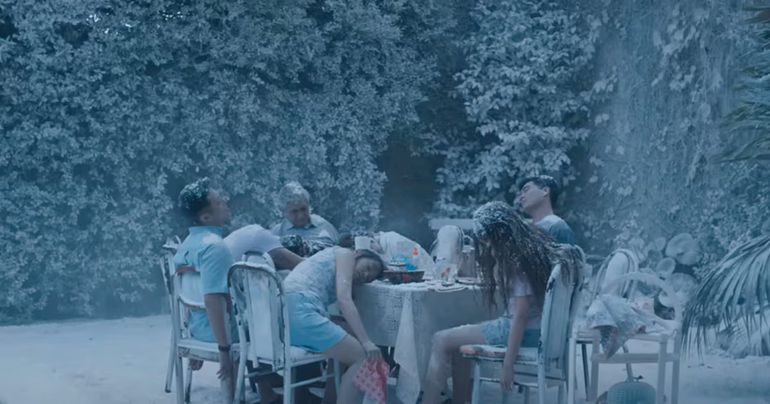 Cómo se hizo la nieve de El Eternauta: toneladas de 3 sustancias distintas