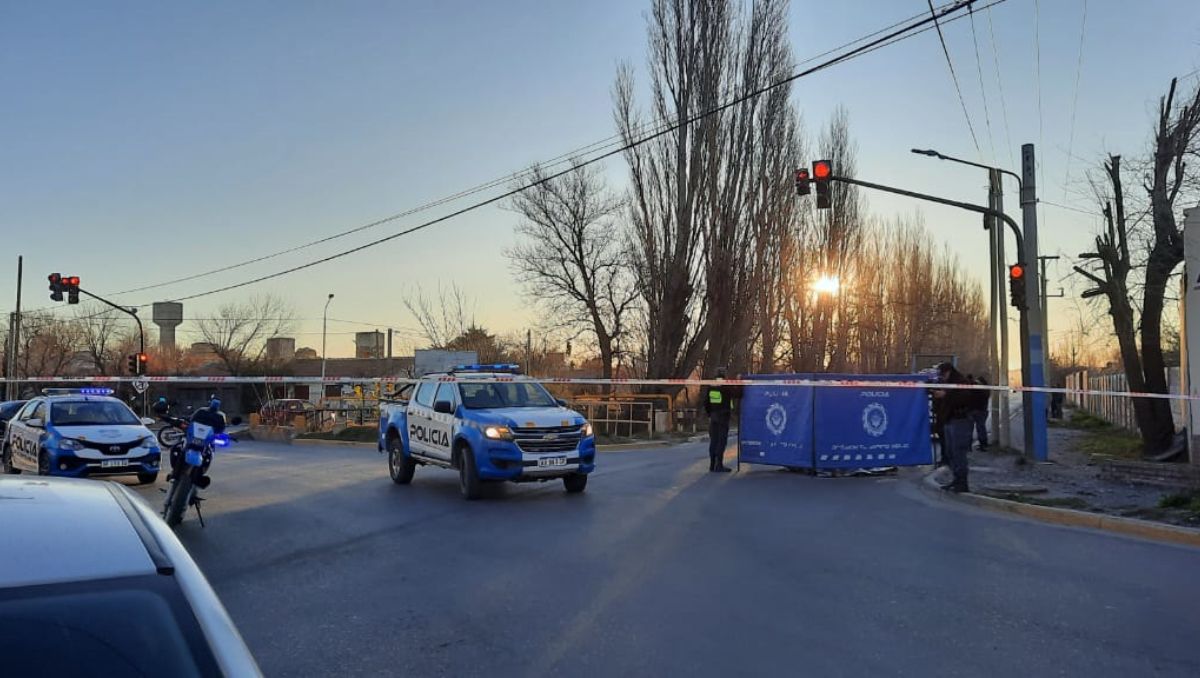 Un ciclista murió atropellado por un camión en el oeste de la ciudad