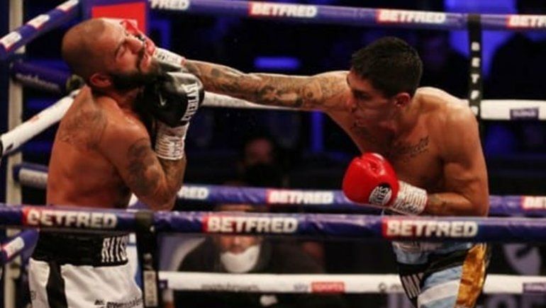 Ponce hizo la pelea de su vida, noqueó a temible inglés y va por la corona