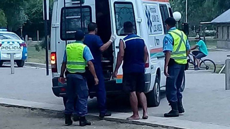 Una mujer murió luego de ser rescatada cuando se ahogaba en el río Chimehuin