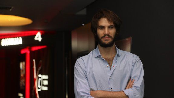 Un aprendizaje constante. Me sirvió mucho estar en contacto con actores de mayor trayectoria. Fue transformador en todo sentido. Me quedaba a mirar las escenas de ellos porque aprendía. Ver esa verdad y esa certeza desde las que actúan es importante.&nb