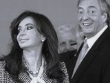 Dos décadas del cierre de exportaciones de Néstor Kirchner, una medida que terminó costando 12 millones de cabezas de ganado. Dos décadas del cierre de exportaciones de Néstor Kirchner, una medida que terminó costando 12 millones de cabezas de ganado.