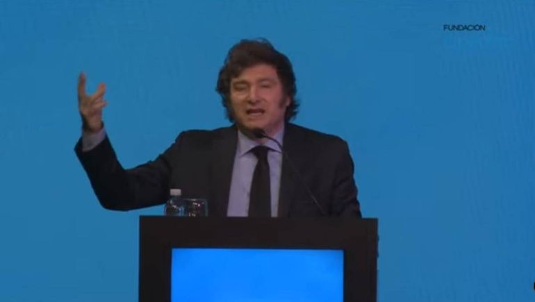Para Javier Milei, lo que ocurra con la Ley Bases en el Senado es una de las cuestiones más importantes de su Gobierno. Para Javier Milei, lo que ocurra con la Ley Bases en el Senado es una de las cuestiones más importantes de su Gobierno.