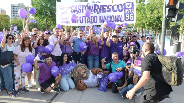 La Libertad Avanza cerró su campaña en Neuquén.