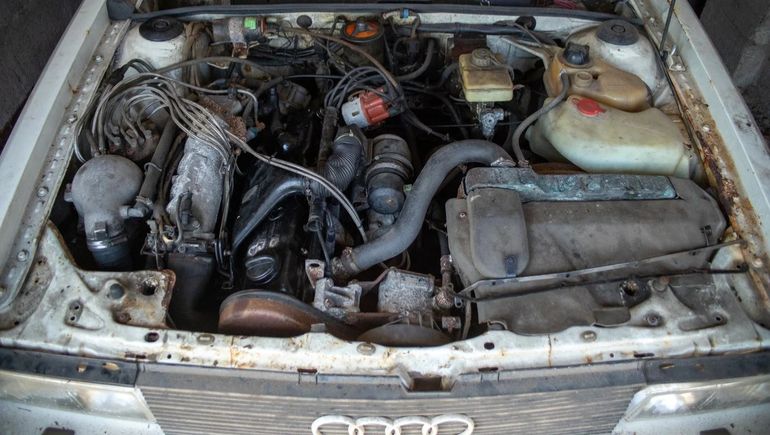 El motor del Audi Quattro: no pudo ser puesto en marcha. Foto: Car & Classic. El motor del Audi Quattro: no pudo ser puesto en marcha. Foto: Car & Classic.