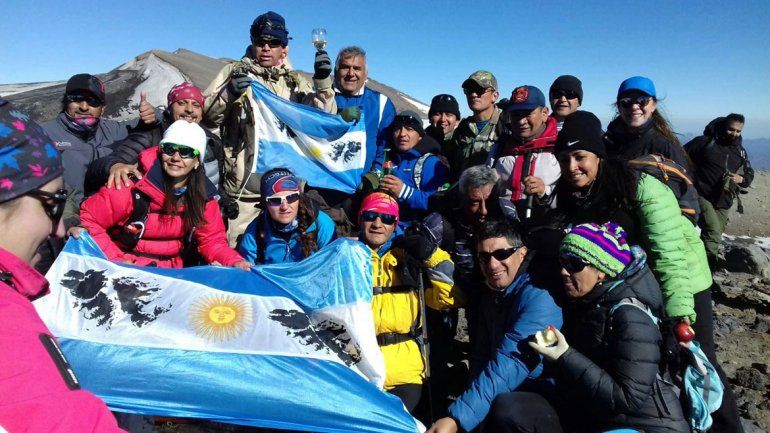 Escalan el Copahue en homenaje a los caídos en Malvinas