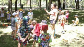 En enero arrancan las colonias de vacaciones. | LM Neuquen En enero arrancan las colonias de vacaciones.