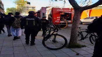 evacuaron el cpem 23 por incendio
