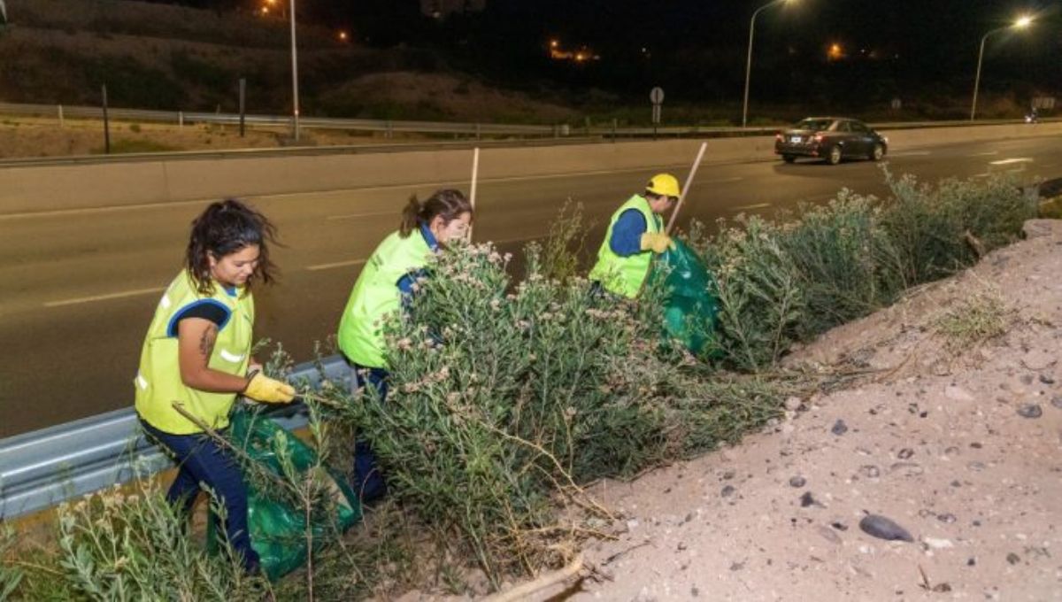 Quieren tener limpia la avenida Raúl Alfonsín con un intenso operativo