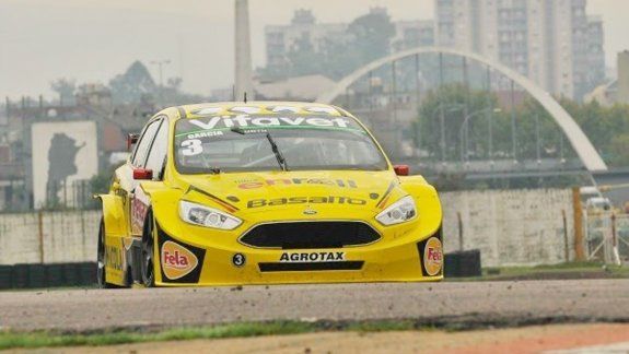 Antonino García, en un día perfecto en el TC 2000.