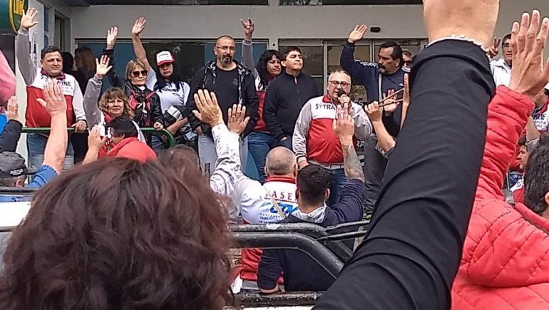 Sitramune pidió un aumento de emergencia y el pase a planta de contratados