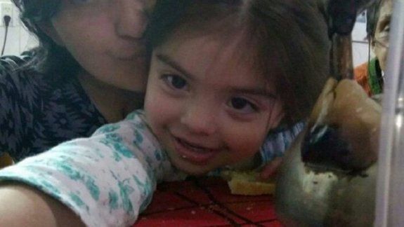 El padre pidió a la gente que rece para que Delfina vuelva