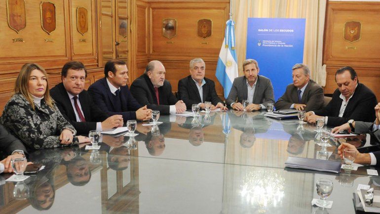 Los gobernadores patagónicos se reunieron ayer con Frigerio y Aranguren para negociar una baja del tarifazo.&nbsp;