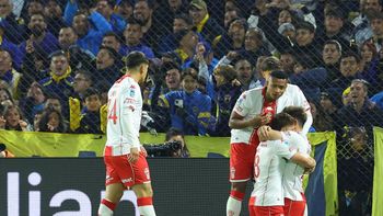 fracaso absoluto: boca perdio como local ante huracan en un partidazo y quedo eliminado del torneo fracaso absoluto: boca perdio como local ante huracan en un partidazo y quedo eliminado del torneo