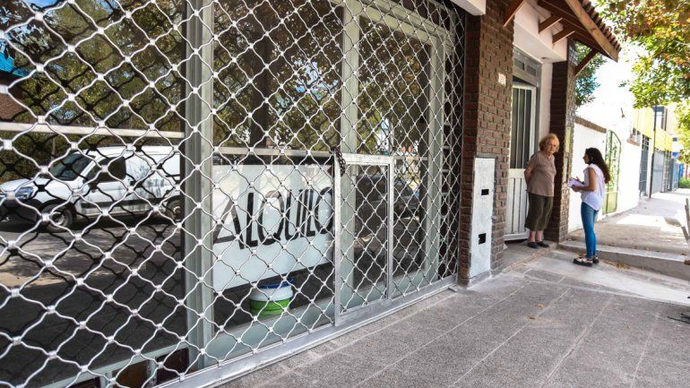 La mujer atendió a LM Neuquén y aseguró que tiene miedo y que se volverá a Alemania