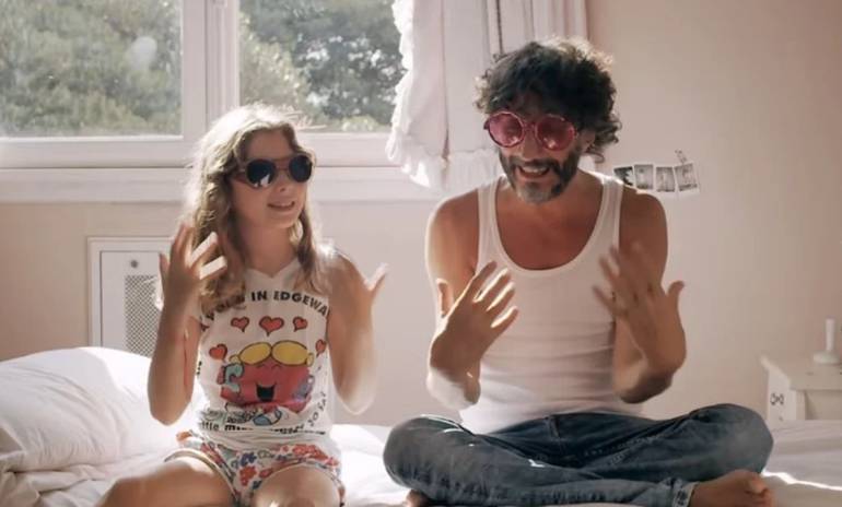 El cantante con su hija cuando cuando todavía era una niña.