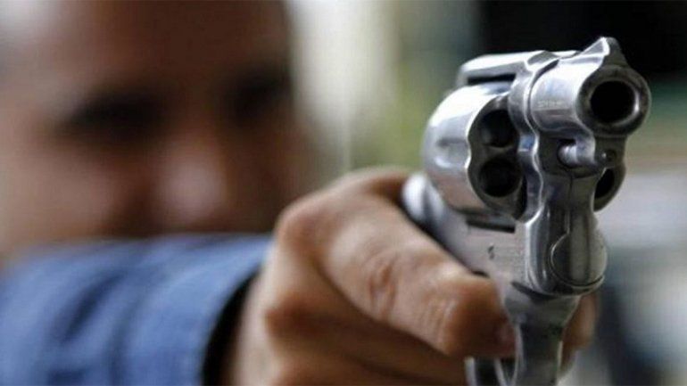 El policía se dirigía hacia la terminal de micros para cumplir una guardia.