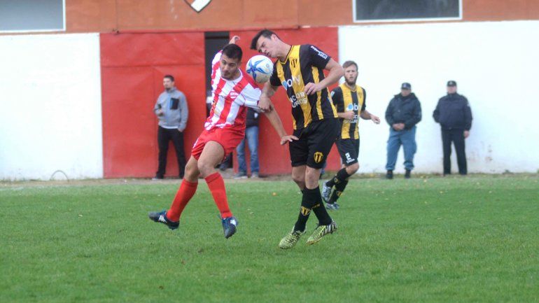 El Rojo perdió contra Libertad, pero quedó abierta la serie
