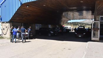 La mujer fallecida viajaba en un auto junto a su esposo e hija. La mujer fallecida viajaba en un auto junto a su esposo e hija.