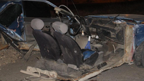 impactante choque en ruta 40: el auto se partio en dos y la familia esta internada en zapala