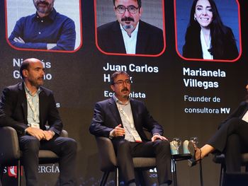 Nicolás Gadano, Juan Carlos Hallak y Marianela Villegas en Vaca Muerta Insights 2026