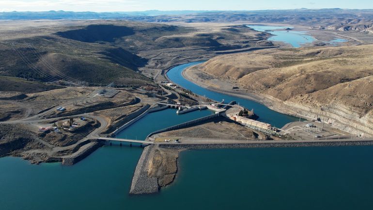 Los embalses tienen agua, pero el recurso que entra a los mismos es cada vez más escaso. Los embalses tienen agua, pero el recurso que entra a los mismos es cada vez más escaso.