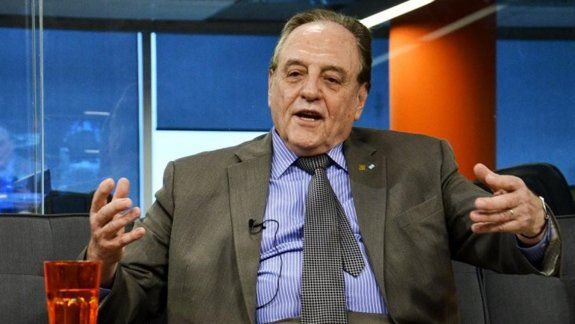 Carlos Heller continuará como aliado K, pero con un monobloque.