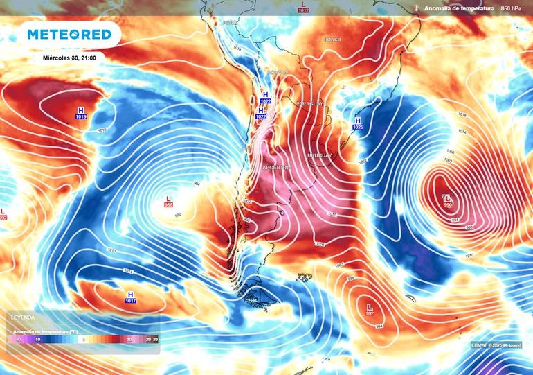 La ola de calor se hará sentir en el centro y norte del país, donde la temperatura llegará a los 35 grados. La ola de calor se hará sentir en el centro y norte del país, donde la temperatura llegará a los 35 grados.