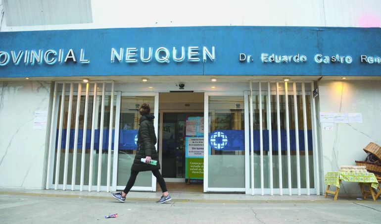 Las víctimas fueron trasladadas al hospital Castro Rendón de Neuquén. Las víctimas fueron trasladadas al hospital Castro Rendón de Neuquén.