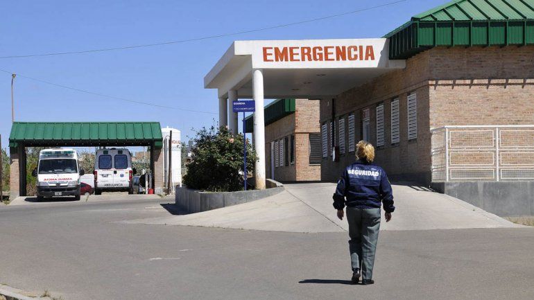 La víctima asistida en el hospital de Cutral Co.