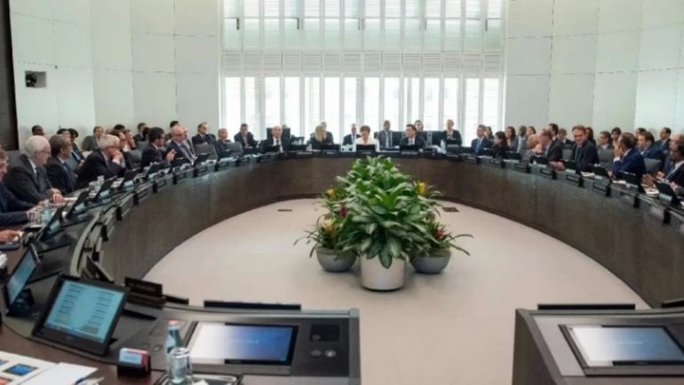 El directorio ejecutivo del FMI aprobó el desembolso de 7.500 millones de dólares para la Argentina. El directorio ejecutivo del FMI aprobó el desembolso de 7.500 millones de dólares para la Argentina.