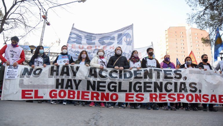 Marcha de ATEN por Mónica Jara: No fue un accidente, fue negligencia