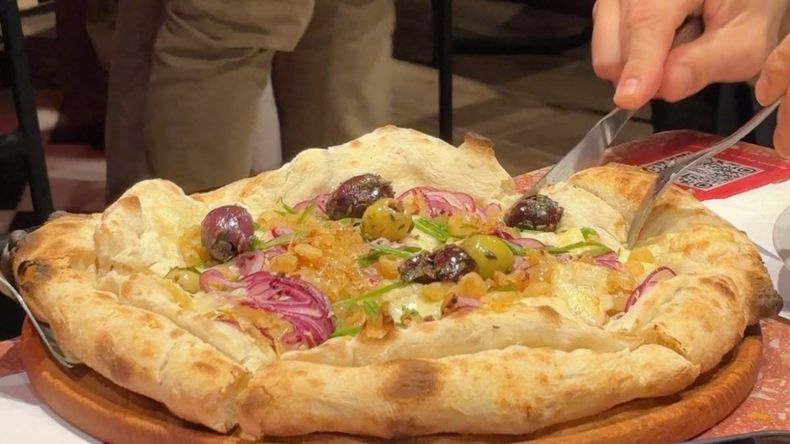 Almacén de Pizzas llega a Neuquén: INVERPAT transforma una esquina histórica en el nuevo polo gastronómico de la ciudad | LM Neuquen Almacén de Pizzas llega a Neuquén: INVERPAT transforma una esquina histórica en el nuevo polo gastronómico de la ciudad