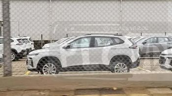 La imagen del Chevrolet Tracker 2026, cazado en Brasil. Foto: Placa Verde. La imagen del Chevrolet Tracker 2026, cazado en Brasil. Foto: Placa Verde.