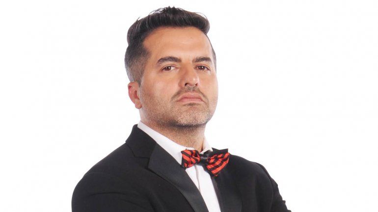 De Brito cumplió con su rol y además les hizo preguntas picantes a los participantes sobre los escándalos que ayudaron a Tinelli.