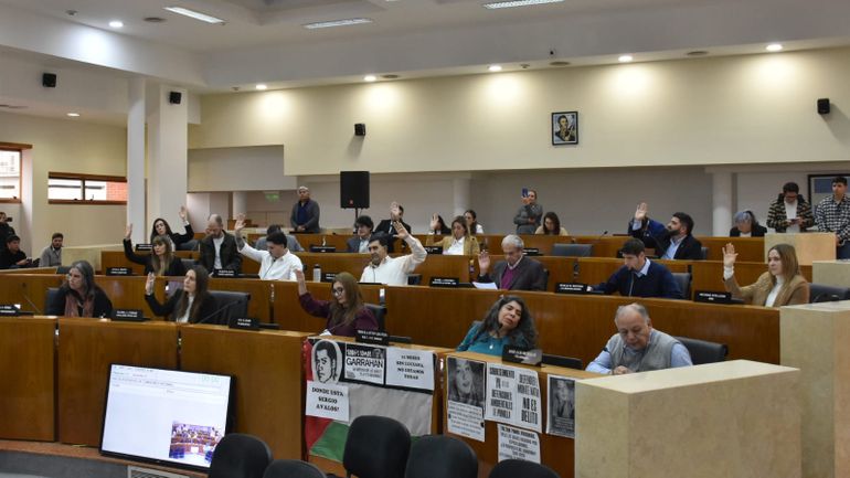 El Concejo Deliberante aprobó el uso legal de Uber y otras aplicaciones en Neuquén