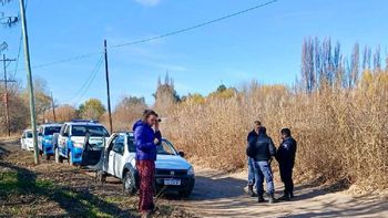 La Policía y personal municipal intervinieron en el predio de calle 2 al fondo donde está la chacra.
