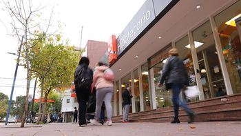 Durante 24 horas todas las entidades bancarias permanecerán cerradas. Durante 24 horas todas las entidades bancarias permanecerán cerradas.