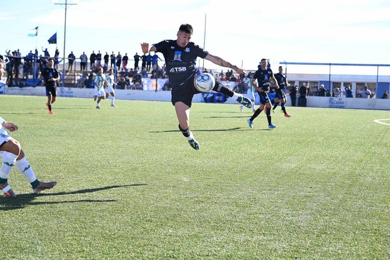 Deportivo Rincón levantó un 0-2, empató con Kimberley y salvó la ropa