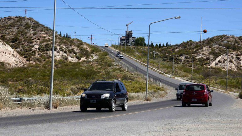 La obra tendrá una extensión de tres kilómetros. Será un camino de doble carril por mano con un bulevar en el medio y bicisendas.