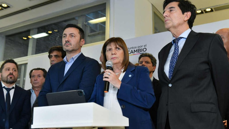 Patricia Bullrich culpó a Sergio Massa y Javier Milei tras la suba del dólar libre