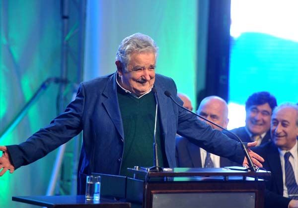 Mujica estima que a fin de año se venderá libremente marihuana