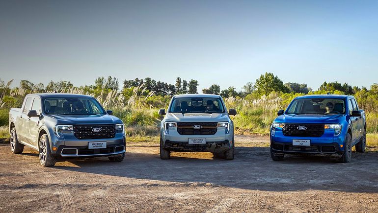 La familia de Ford Maverick en Argentina está compuesta por los modelos XLT, Lariat y Tremor.  La familia de Ford Maverick en Argentina está compuesta por los modelos XLT, Lariat y Tremor.