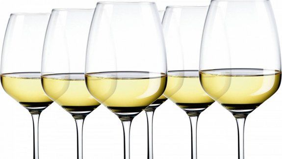 10 Chardonnay de hasta 300 pesos para beber este verano
