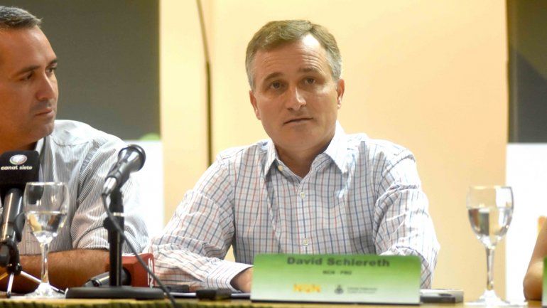 David Schlereth viene por fuera de la política y dice que es la renovación.